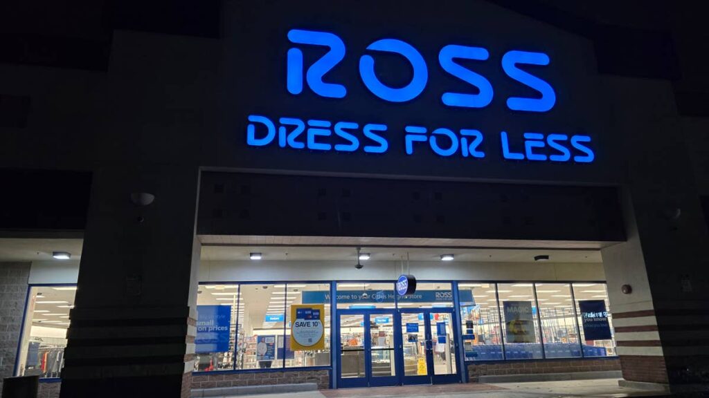Ross Stores has a plan to win over TJ Maxx shoppers Ross Stores has a plan to win over TJ Maxx shoppers